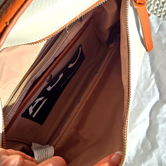 Adolfo Dominguez White and Tan Women's Bag - Picture 4 of 6